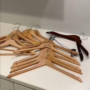 Real wood hanger set